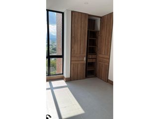Foto 11 de APARTAMENTO CON VISTA AL VALLE Y A LOS FARALLONES PARA ESTRENAR