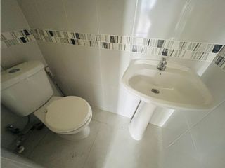 Foto 5 de Guayaquil Urdesa, Local Comercial  en Renta, 15m2, 1 Ambiente