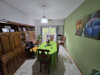 Foto 1 de VENTA DEPARTAMENTO 3 AMBIENTES MONTE CASTRO BALCON