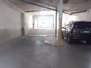 Foto 7 de Cochera en venta en Micro Centro