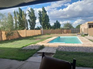 Foto 1 de LOTE EN VENTA EN JUNIN MENDOZA CON PILETA Y QUINCH