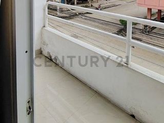 Foto 22 de Amplia Casa en venta en Chone con locales y villa extra para alquiler