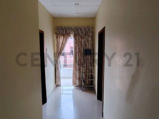 Foto 21 de Amplia Casa en venta en Chone con locales y villa extra para alquiler