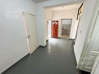 Foto 9 de Venta Departamento 2 Ambientes Almagro Sur Planta Baja Patio