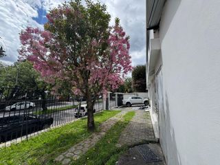 Foto 2 de LOCAL COMERCIAL EN RENTA DE 170M2 CON VISIBILIDAD- LA FLORESTA