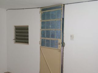 Foto 3 de AMPLIO LOCAL EN BARRIO ALTAMIRA! GRAN OPORTUNIDAD.-