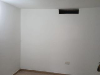 Foto 5 de AMPLIO LOCAL EN BARRIO ALTAMIRA! GRAN OPORTUNIDAD.-