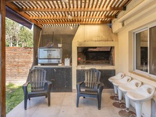 Foto 5 de CASA 3 AMB CON QUINCHO Y PILETA-MASCHW  CTRY.CLUB