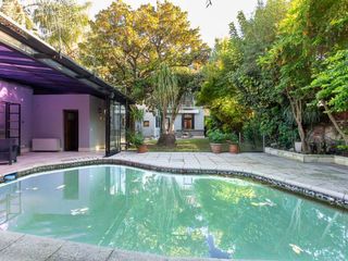 Foto 48 de Casa 7 ambientes alquiler Belgrano R jardín pileta