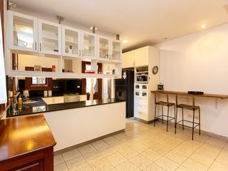 Foto 35 de Casa 7 ambientes alquiler Belgrano R jardín pileta