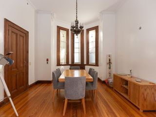 Foto 3 de Casa 7 ambientes alquiler Belgrano R jardín pileta