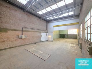 Foto 3 de Galpón en alquiler de 380m2 ubicado en Villa Mitre