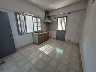 Foto 24 de Venta de Casa, salón comercial, galpón y 2 dptos,
