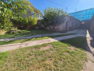 Foto 39 de Venta de Casa, salón comercial, galpón y 2 dptos,