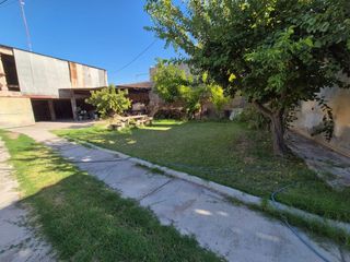 Foto 32 de Venta de Casa, salón comercial, galpón y 2 dptos,