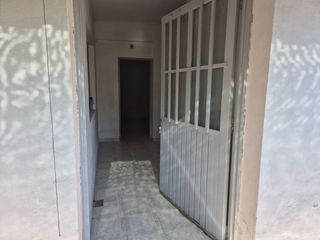 Foto 18 de Venta de Casa, salón comercial, galpón y 2 dptos,