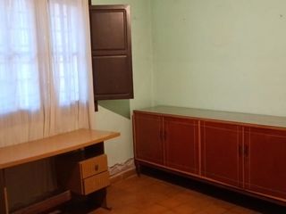 Foto 8 de Venta de Casa, salón comercial, galpón y 2 dptos,