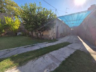 Foto 38 de Venta de Casa, salón comercial, galpón y 2 dptos,
