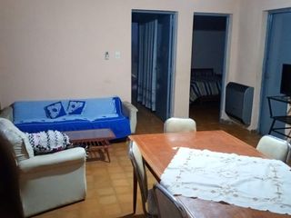 Foto 3 de Venta de Casa, salón comercial, galpón y 2 dptos,
