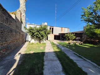 Foto 34 de Venta de Casa, salón comercial, galpón y 2 dptos,