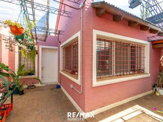 Foto 25 de VENTA CASA 4 AMBIENTES  CON AMPLIO JARDIN Y PILETA