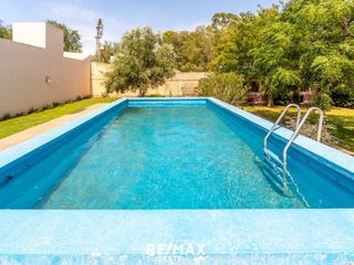 Foto 28 de VENTA CASA 4 AMBIENTES  CON AMPLIO JARDIN Y PILETA