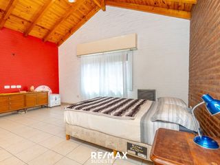 Foto 9 de VENTA CASA 4 AMBIENTES  CON AMPLIO JARDIN Y PILETA