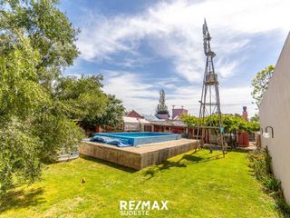 Foto 30 de VENTA CASA 4 AMBIENTES  CON AMPLIO JARDIN Y PILETA