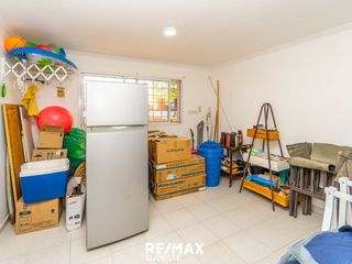 Foto 34 de VENTA CASA 4 AMBIENTES  CON AMPLIO JARDIN Y PILETA