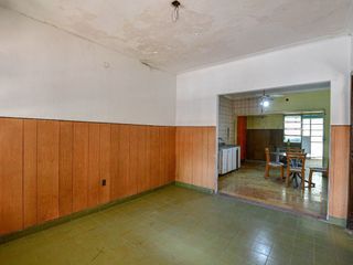 Foto 4 de PH EN VENTA LOS HORNOS 2 DORMITORIOS PATIO