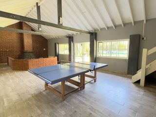 Foto 5 de CASA EN VENTA  CON PARQUE  CANCHA FUTBOL , PILETA