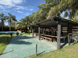 Foto 4 de CASA EN VENTA  CON PARQUE  CANCHA FUTBOL , PILETA
