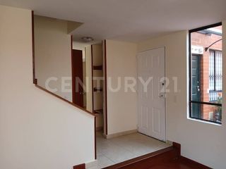 Foto 1 de Casa en renta en Quintas de Santa María V