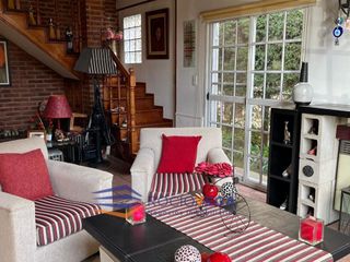 Foto 1 de Casa en  alquiler anual en Country Banco Provincia