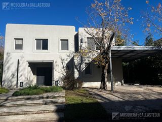 Foto 2 de Casa Chalet en Senderos II