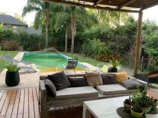 Foto 2 de Casa en Venta en Barrio Campos de Alvarez Moreno