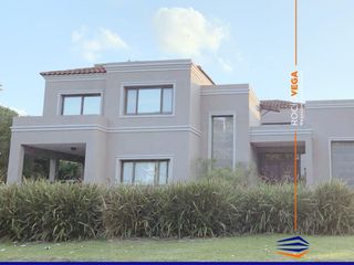 Foto 3 de Casa en Venta en Barrio Campos de Alvarez Moreno