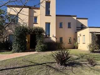 Foto 1 de Casa en alquiler en San Isidro Labrador, Villanueva Tigre
