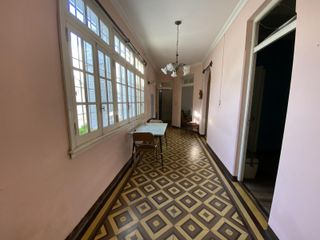 Foto 3 de Oportunidad VENTA | Propiedad en Block 3 Viviendas| A reciclar