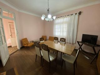 Foto 1 de Oportunidad VENTA | Propiedad en Block 3 Viviendas| A reciclar