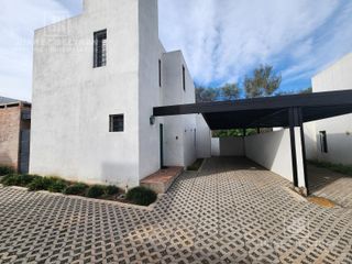 Foto 29 de Casa de 3 dormitorios en Jardines del Golf - Villa Allende
