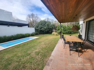 Foto 33 de Casa de 3 dormitorios en Jardines del Golf - Villa Allende