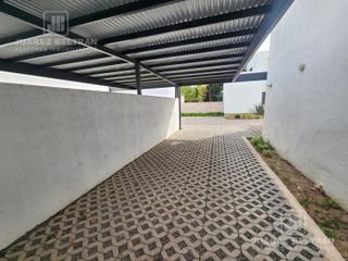 Foto 30 de Casa de 3 dormitorios en Jardines del Golf - Villa Allende