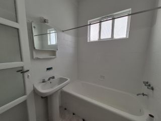 Foto 6 de HERMOSO 2 AMB FTE - 45 m2
