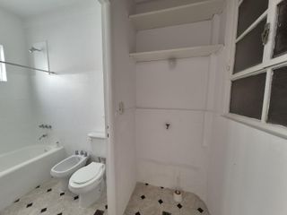 Foto 7 de HERMOSO 2 AMB FTE - 45 m2