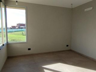 Foto 10 de Oportunidad  Venta Casa en El Naudir Escobar PERMUTA ECH