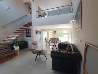 Foto 4 de VENTA Casa 3 dormitorios. B° Villa Antonio