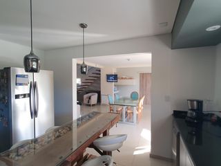 Foto 6 de VENTA Casa 3 dormitorios. B° Villa Antonio
