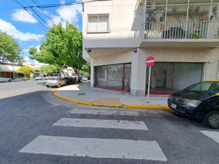 Foto 2 de Local en Parque Chacabuco