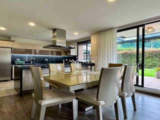 Foto 9 de Encantadora Casa Carbonero, en exclusivo conjunto privado